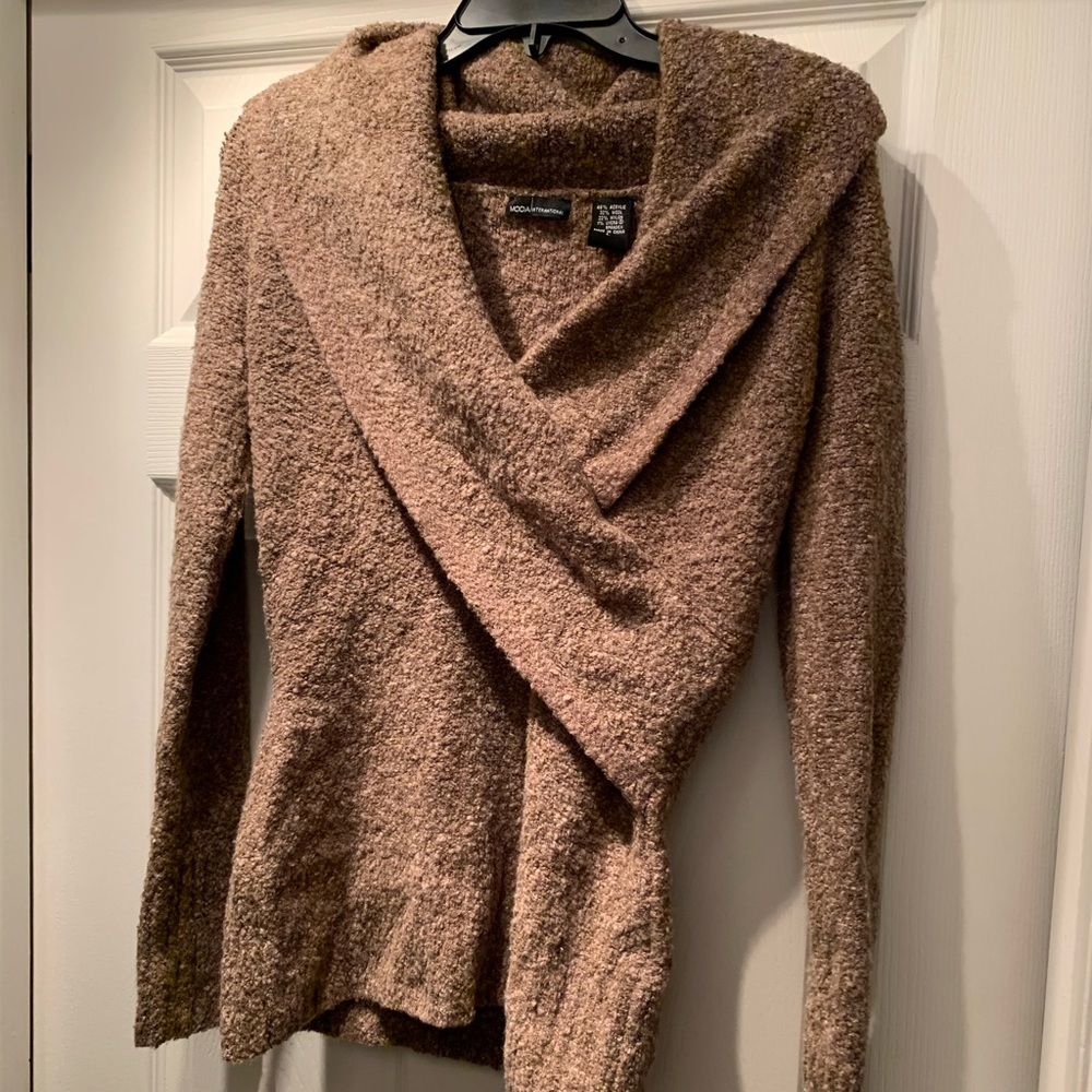 Women’s Sweater - Large